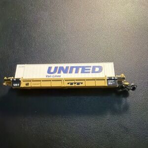 N Scale Thrall Rebuilt 40' Well Car With United Van Lines Container Walthers